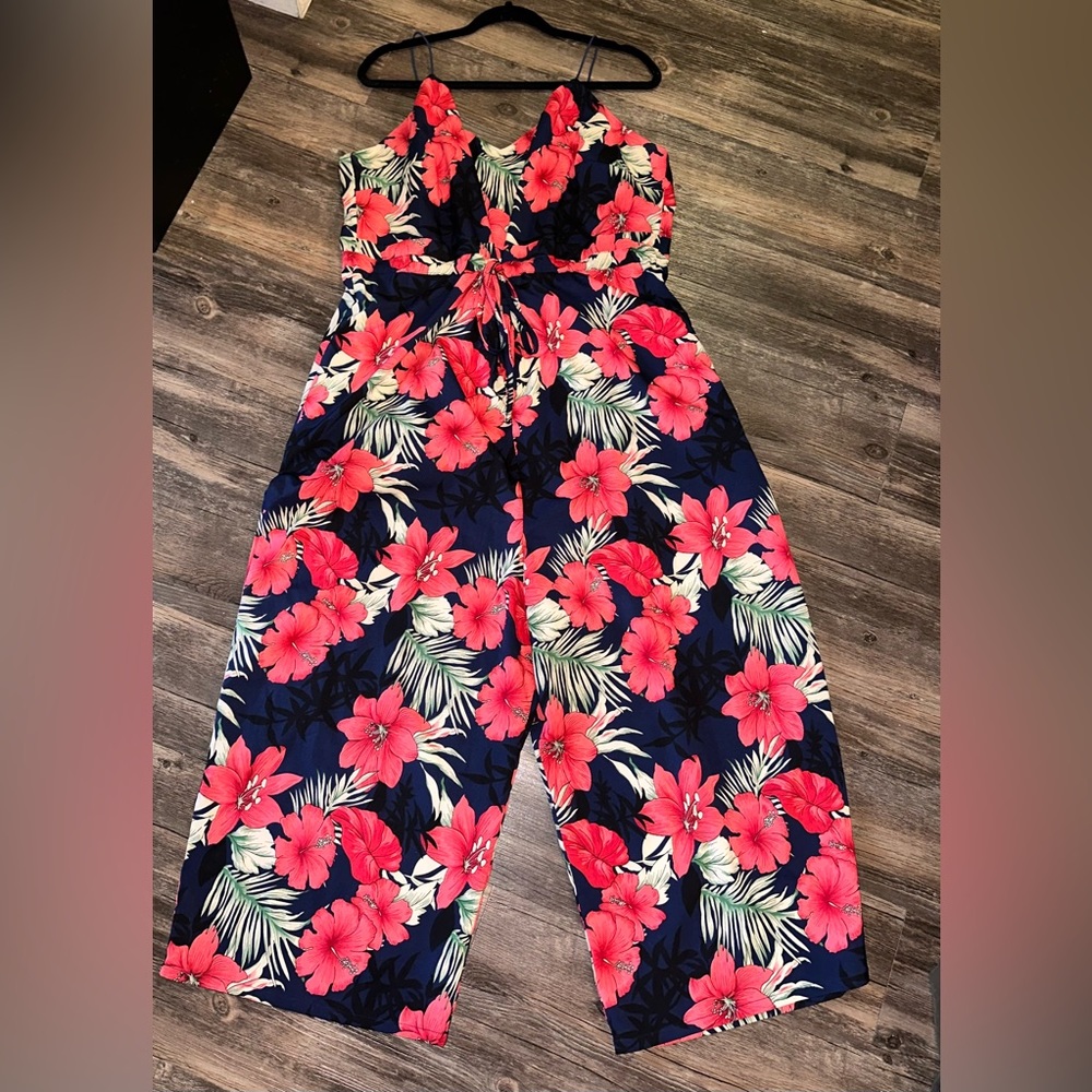NEW Reveuse Pink and Blue Floral V- Neck Waist Tie Zipper Jumpsuit size 2X - Picture 4 of 15